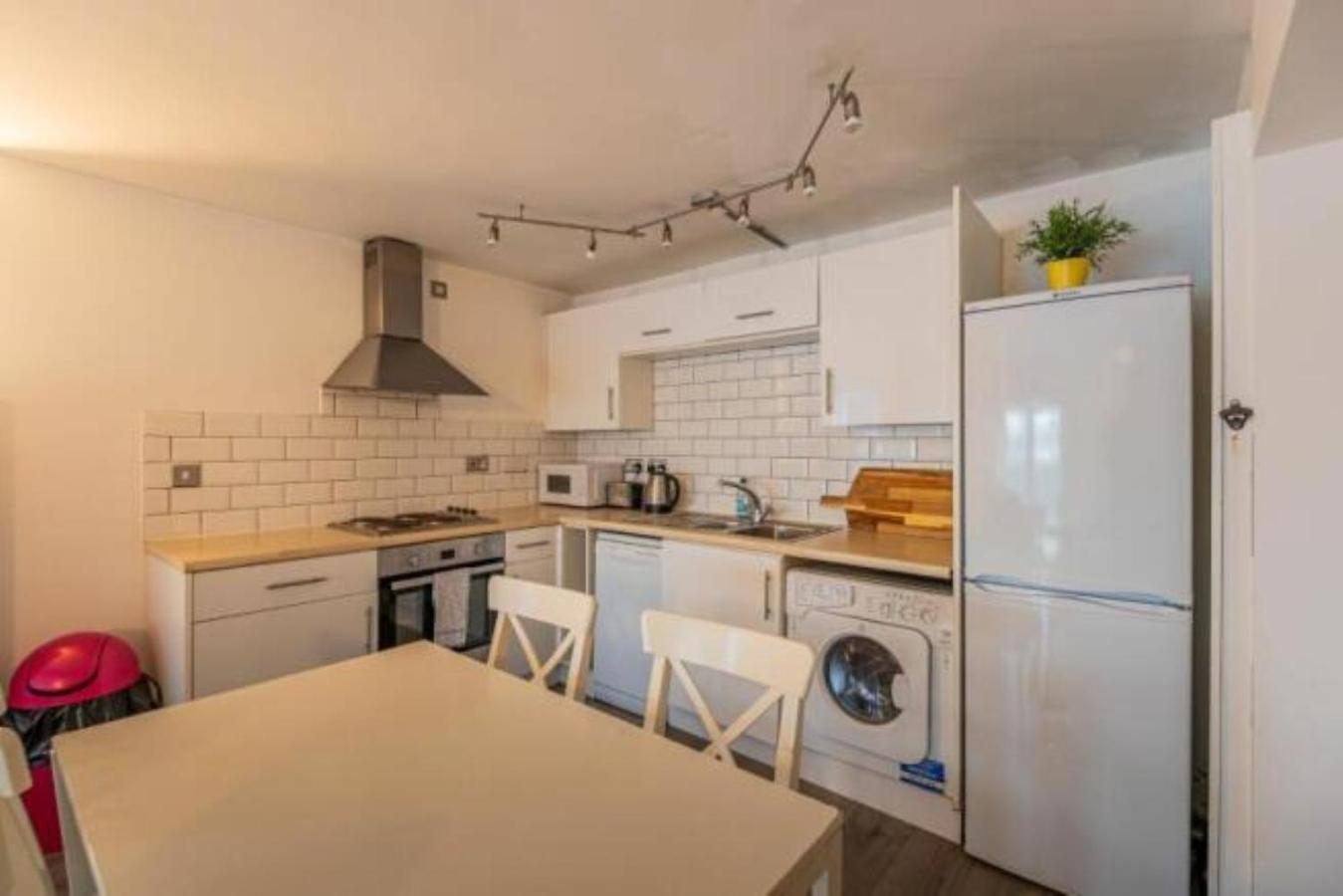Apartment Horse & Groom