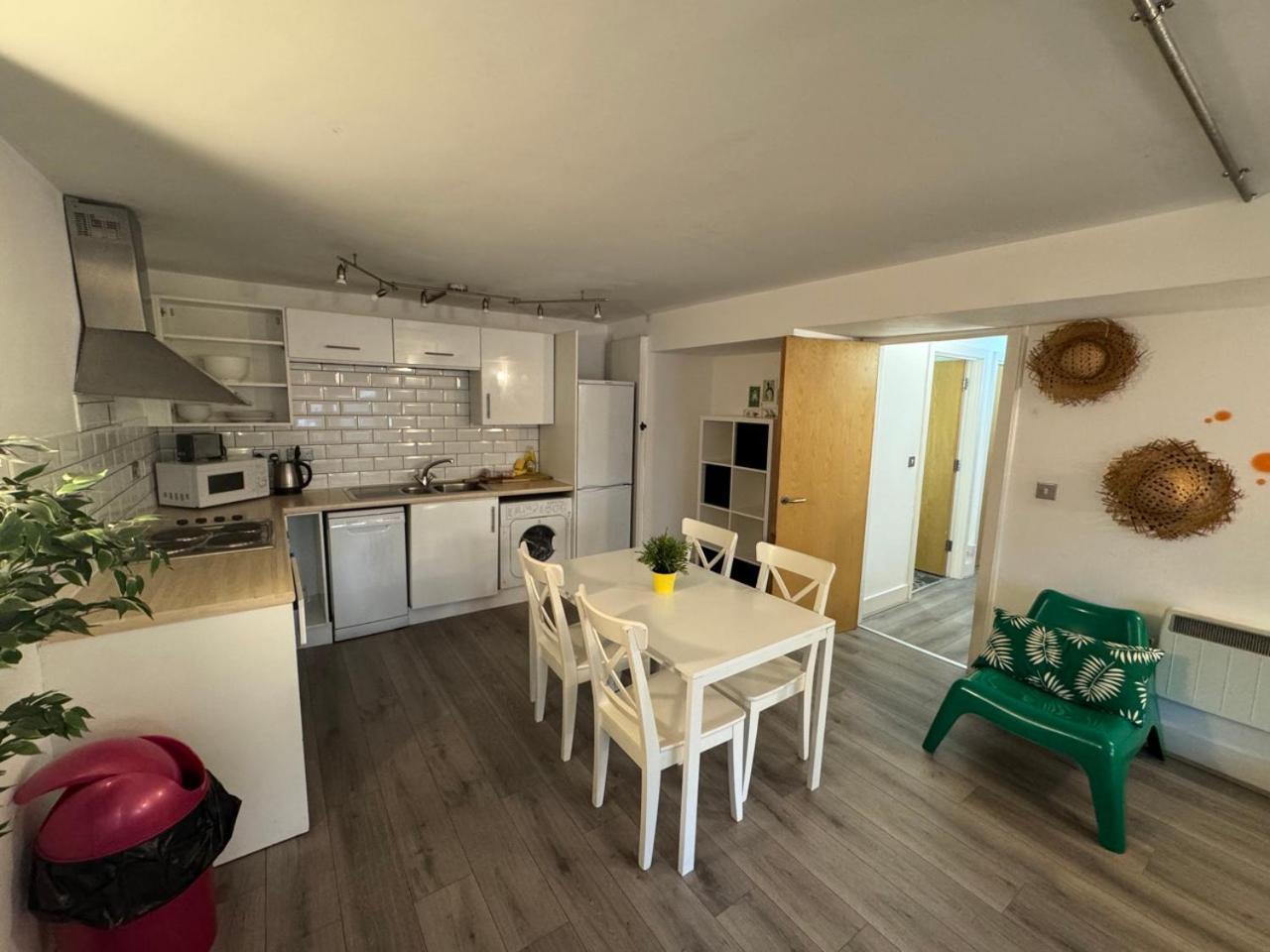 Horse & Groom Apartment