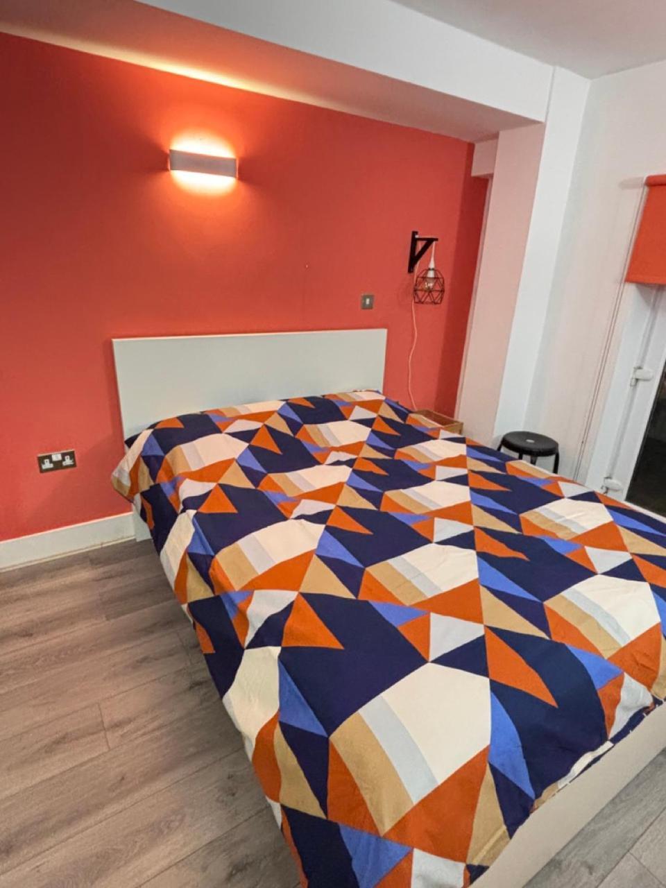 Horse & Groom Apartment